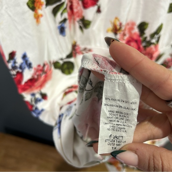 Pink and White Floral Blouse with Ruffle Details Plus Size - Picture 4 of 9